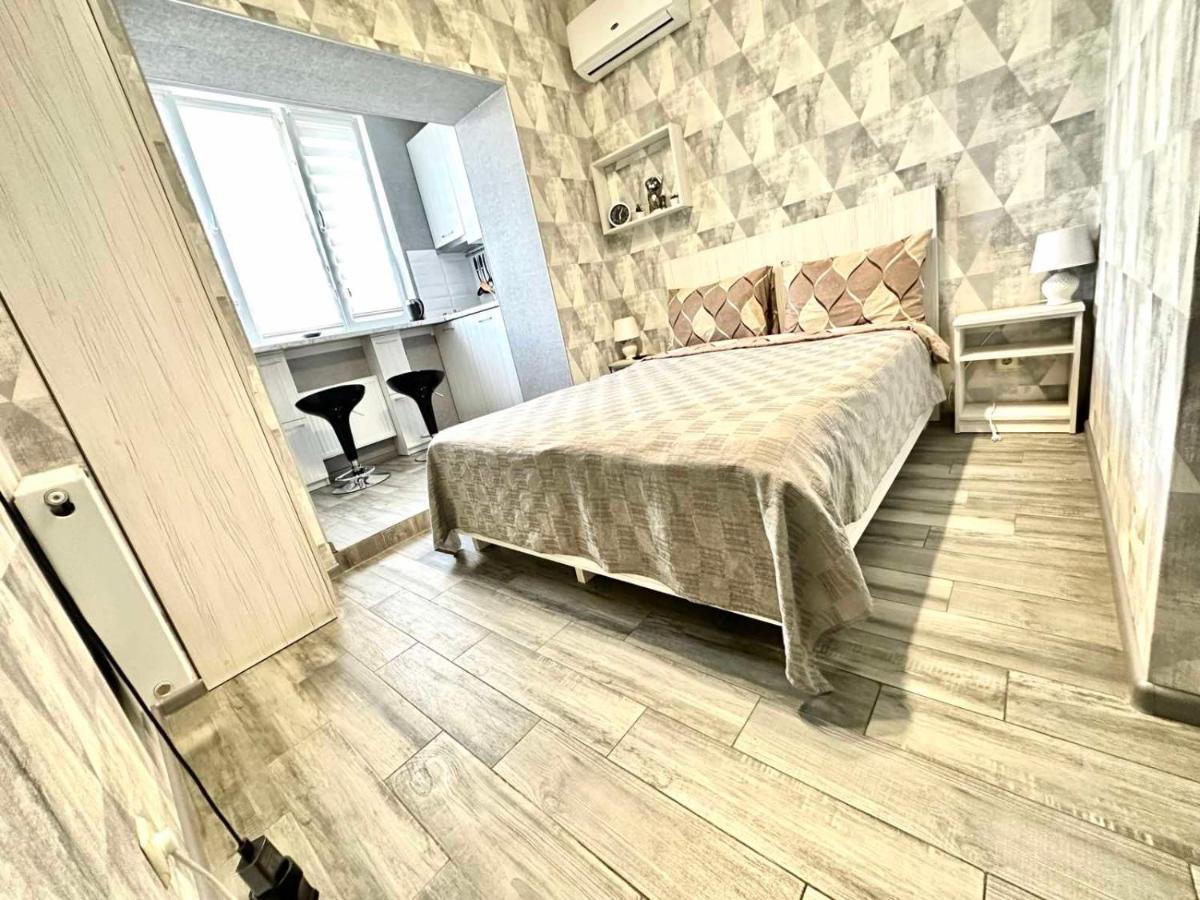 Мелодия Прованса В Старом Центре Charkiv Exteriör bild